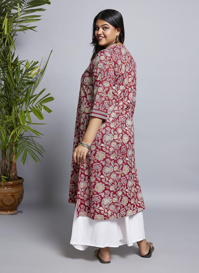 جلو باص جلوبلس تونيك نسائي برقبة على شكل  بطبعات زهور كاملة بكسرات مقاس كبير للعمل - Image 4